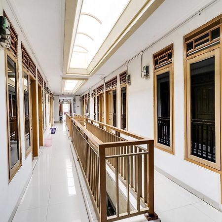 Hotel Oyo Life 91994 Sawerigading Jatinangor Syariah Sayang Exterior foto
