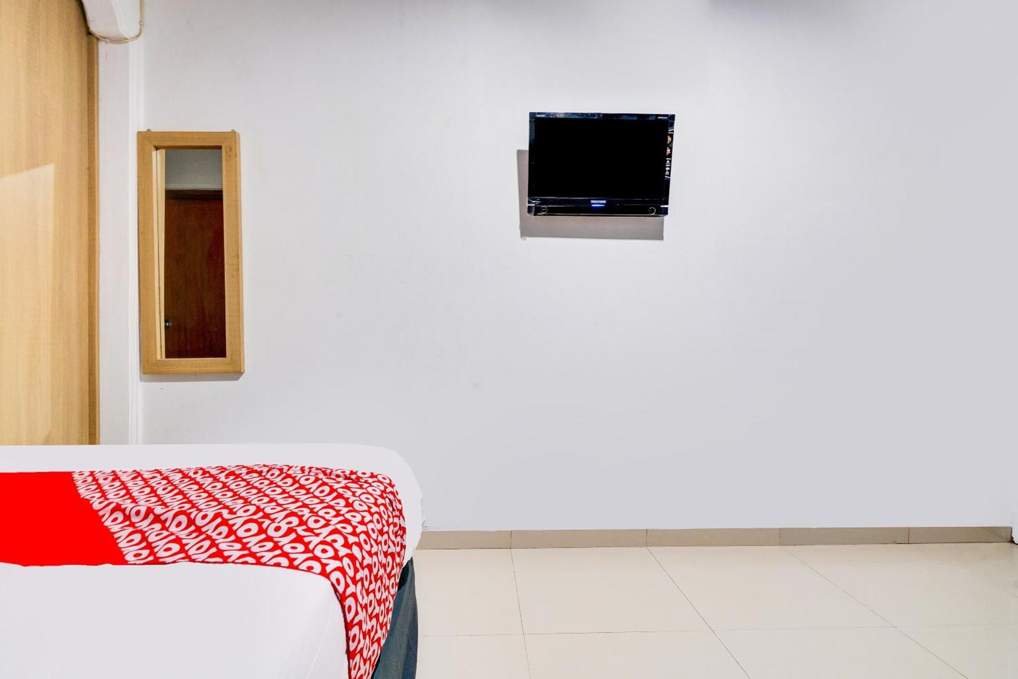 Hotel Oyo Life 91994 Sawerigading Jatinangor Syariah Sayang Exterior foto